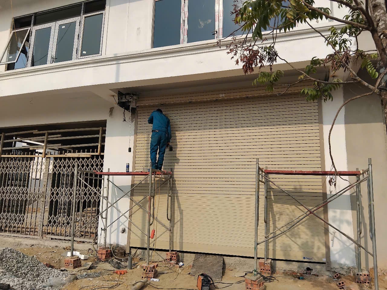 Dịch Vụ Sửa Cửa Cuốn Tại Nhà Thanh Hóa 24/7 - Uy Tín, Chuyên Nghiệp, Nhanh Chóng!